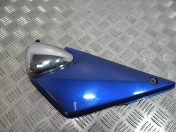 Carénage sous selle gauche SUZUKI BANDIT N 600 4t -2002-