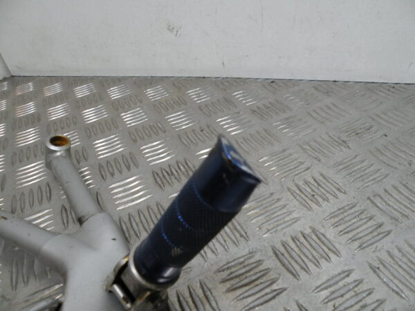 Platine repose pied arrière SUZUKI BANDIT N 600 4t -2002-