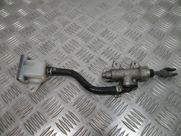 Maître cylindre de frein arrière SUZUKI BANDIT N 600 4t -2002-