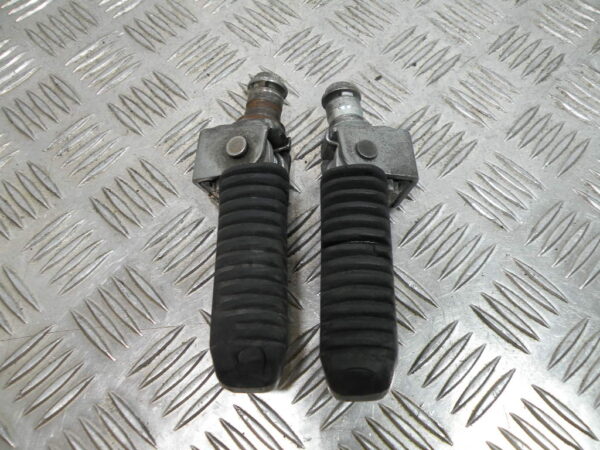 Repose pied avant SUZUKI BANDIT N 600 4t -2002-