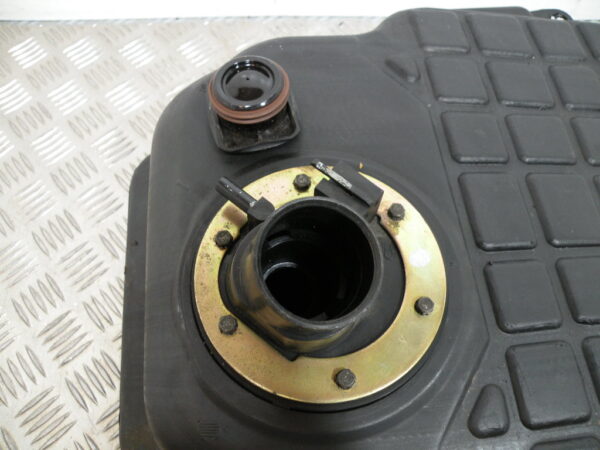 Réservoir d’essence PEUGEOT SV 80 2t -1994-