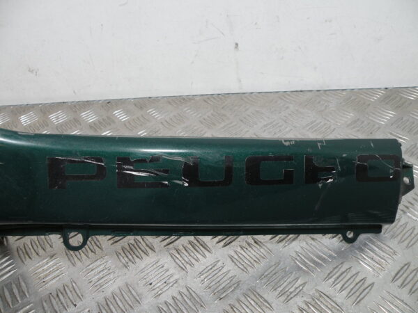 Carénage latéral gauche PEUGEOT SV 80 2t -1994-