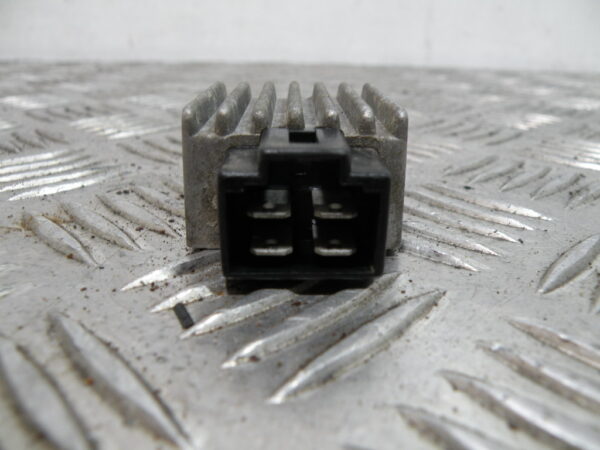 Régulateur de tension PEUGEOT SV 80 2t -1994-