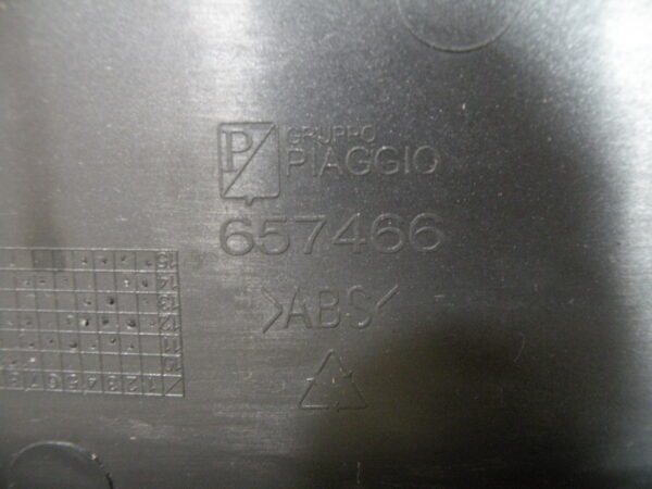 Coque arrière gauche PIAGGIO TYPHOON 50 2t -2017-