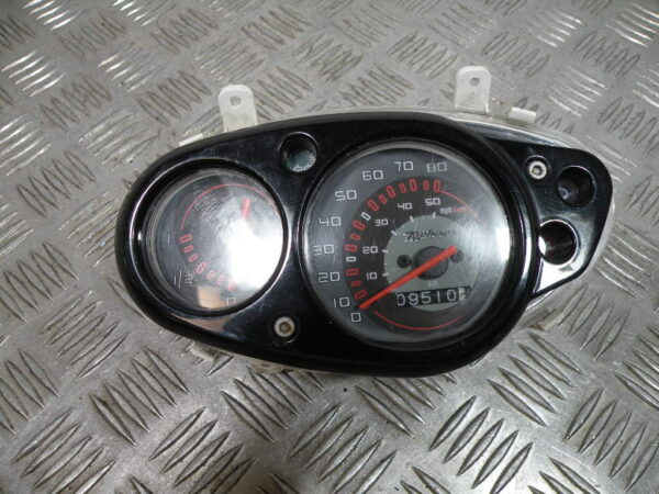 Compteur (9 510 km) PIAGGIO TYPHOON 50 2t -2017-