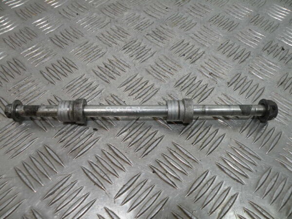 Axe de roue avant HONDA FORZA 125 4t -2017-