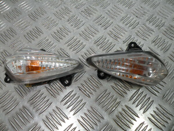 Clignotants avant HONDA FORZA 125 4t -2017-