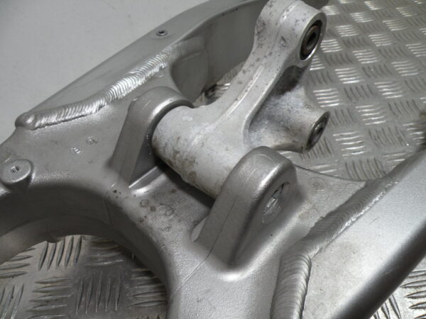 Bras oscillant HONDA AFRICA TWIN CRF 1100 D4 4t -2024-