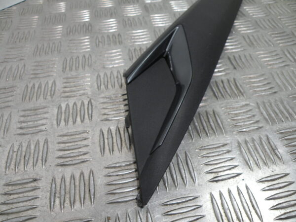 Cache sous selle gauche APRILIA SXR 50 4t -2021-