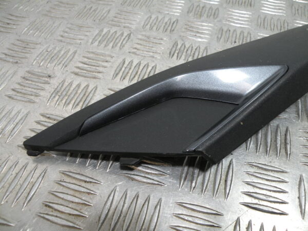 Cache sous selle droit APRILIA SXR 50 4t -2021-
