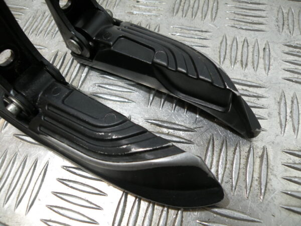 Repose pied arrière APRILIA SXR 50 4t -2021-