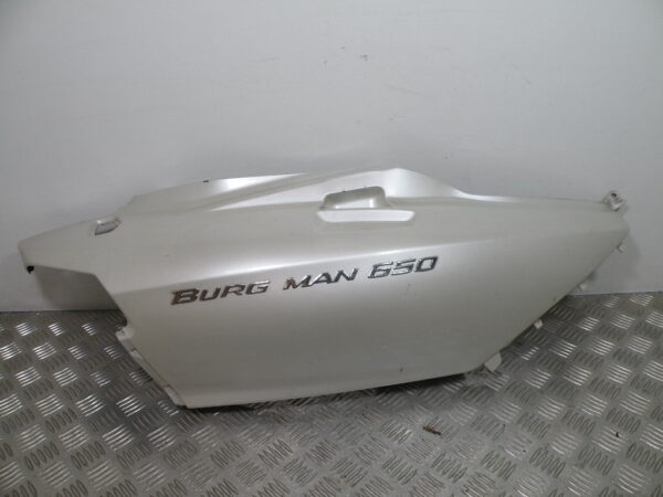 Coque arrière droit SUZUKI BURGMAN 650 4t -2006-