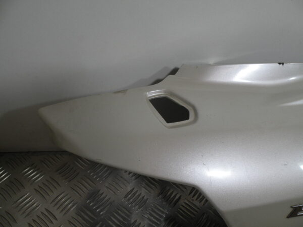 Coque arrière droit SUZUKI BURGMAN 650 4t -2006-