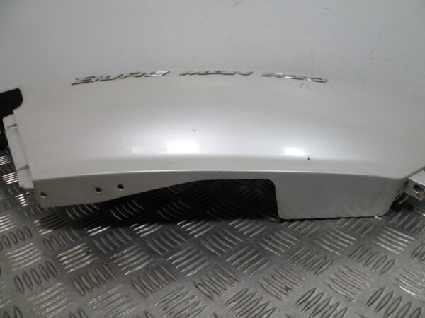Coque arrière droit SUZUKI BURGMAN 650 4t -2006-