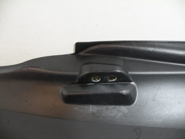 Coque arrière droit SUZUKI BURGMAN 650 4t -2006-