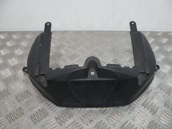 Cache intérieur tête de fourche SUZUKI BURGMAN 650 4t -2006-
