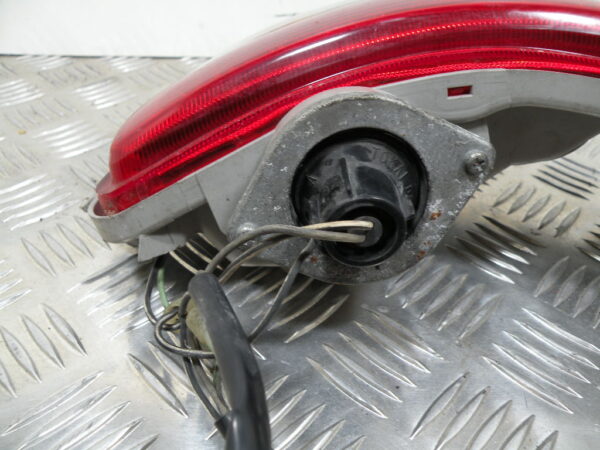 Feu arrière droit SUZUKI BURGMAN 650 4t -2006-