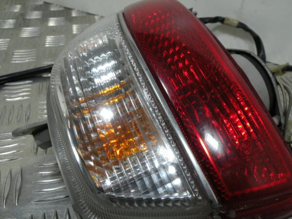 Feu arrière droit SUZUKI BURGMAN 650 4t -2006-
