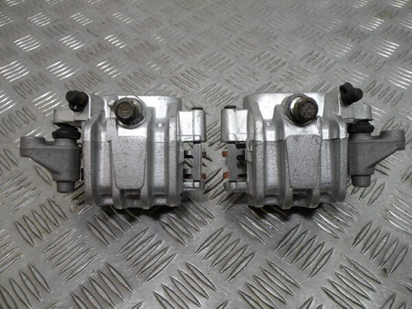Étrier avant SUZUKI BURGMAN 650 4t -2006-