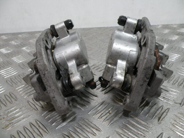 Étrier avant SUZUKI BURGMAN 650 4t -2006-