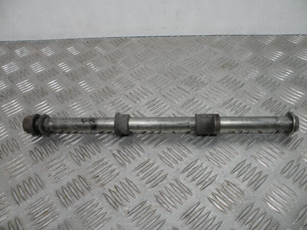 Axe de roue arrière SUZUKI BURGMAN 650 4t -2006-