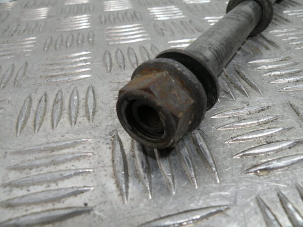 Axe de roue arrière SUZUKI BURGMAN 650 4t -2006-