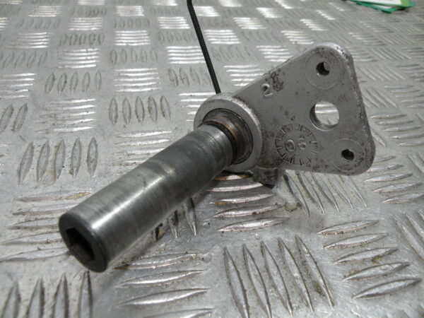 Axe de roue avant SUZUKI BURGMAN 650 4t -2006-