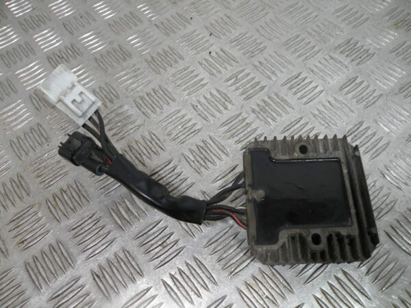 Régulateur de tension SUZUKI BURGMAN 650 4t -2006-