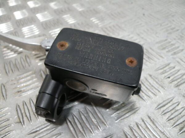 Maître cylindre gauche SUZUKI BURGMAN 650 4t -2006-