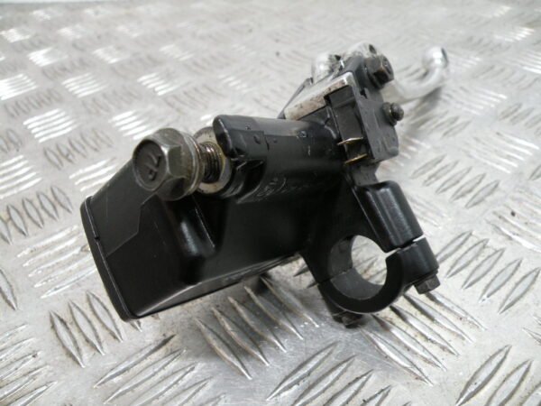 Maître cylindre gauche SUZUKI BURGMAN 650 4t -2006-