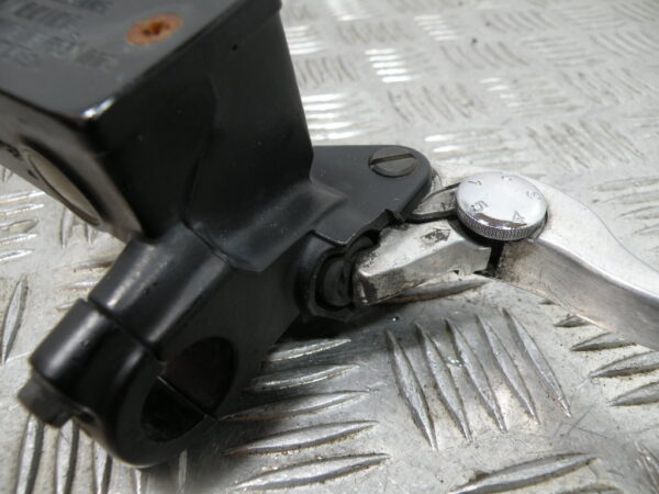 Maître cylindre droit SUZUKI BURGMAN 650 4t -2006-