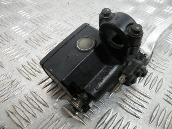 Maître cylindre droit SUZUKI BURGMAN 650 4t -2006-