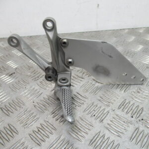 Platine repose pied avant gauche KAWASAKI ZX10R – 2006 –