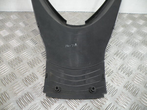Fermeture centrale de marche pieds PIAGGIO TYPHOON 50 (1B003143)