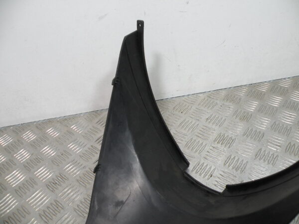 Fermeture centrale de marche pieds PIAGGIO TYPHOON 50 (1B003143)