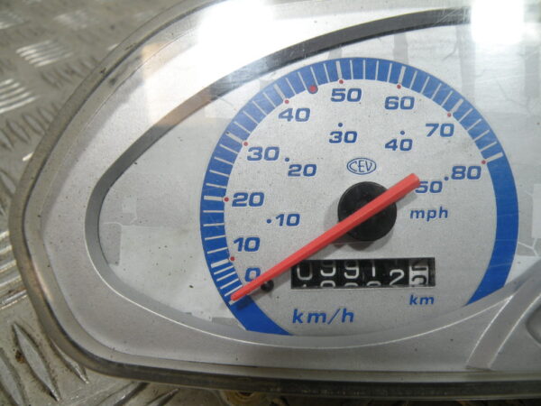 Compteur (9 912 km) PIAGGIO 50 TYPHOON 2t -2006-