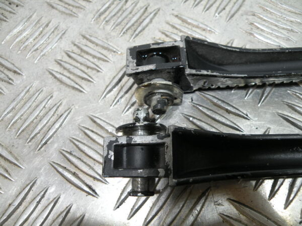Repose pied PIAGGIO 50 TYPHOON 2t -2006-