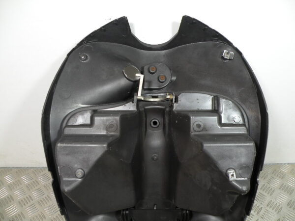 Tablier arrière PIAGGIO LIBERTY 125 4t -2008-