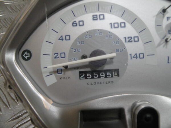 Compteur (25 595 km) PIAGGIO LIBERTY 125 4t -2008-