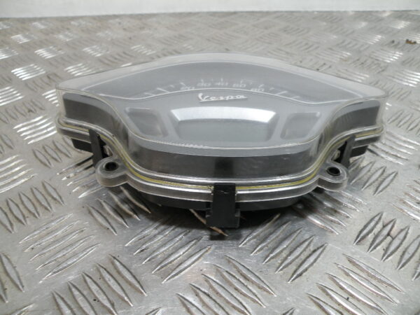 Compteur (44 969 km) VESPA SPRINT 50 2t -2015-