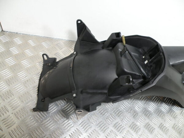 Passage de roue arrière HONDA SH 125 4t -2003-