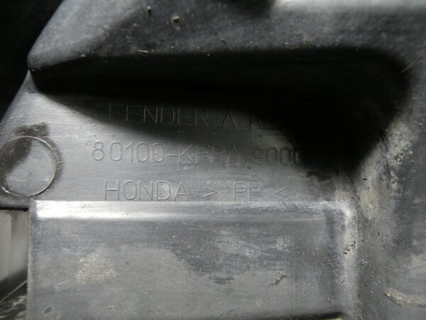 Passage de roue arrière HONDA SH 125 4t -2003-