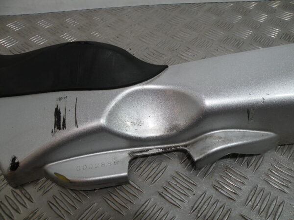 Bas de caisse droit GILERA FUOCO 500 4t -2007-