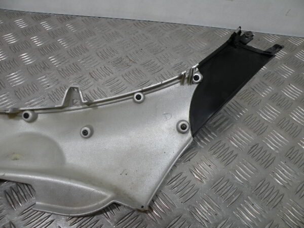 Bas de caisse droit GILERA FUOCO 500 4t -2007-
