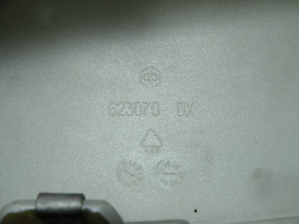 Bas de caisse droit GILERA FUOCO 500 4t -2007-