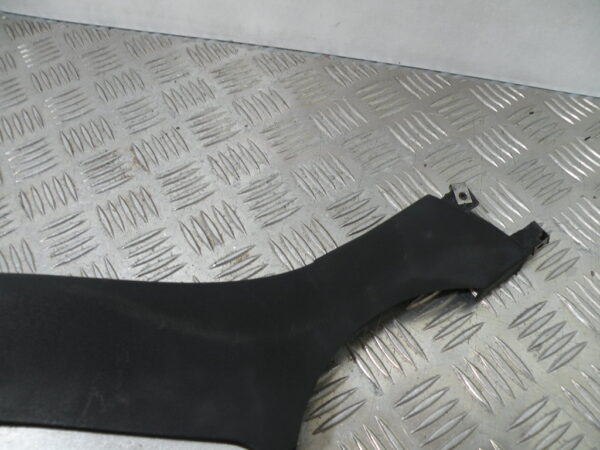 Bas de caisse gauche GILERA FUOCO 500 4t -2007-