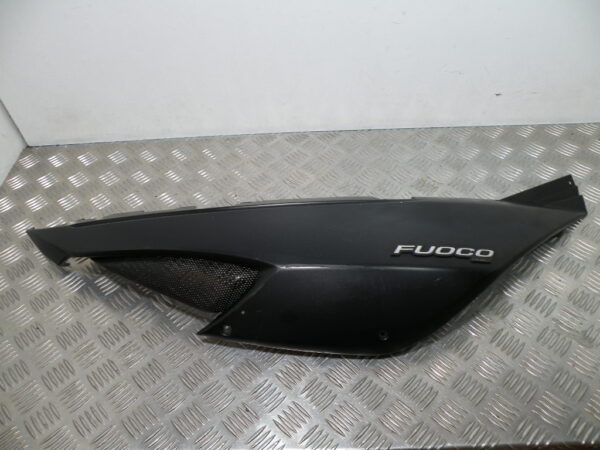 Carénage coque arrière droit GILERA FUOCO 500 4t -2007-