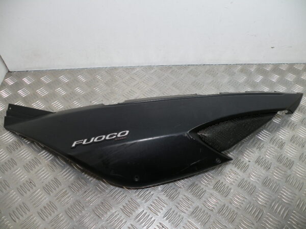 Carénage coque arrière gauche GILERA FUOCO 500 4t -2007-