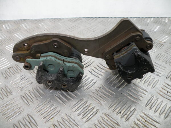 Étriers arrière + parking GILERA FUOCO 500 4t -2007-