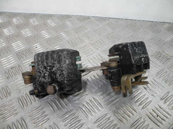 Étriers arrière + parking GILERA FUOCO 500 4t -2007-